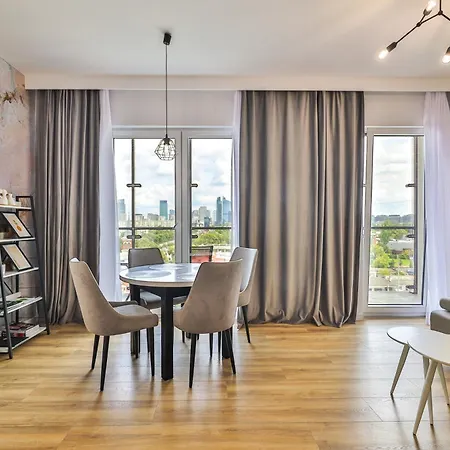 Wola Tower Deluxe Separate Bedroom With Free Garage - By Perfect Apart Warsaw Exterior photo