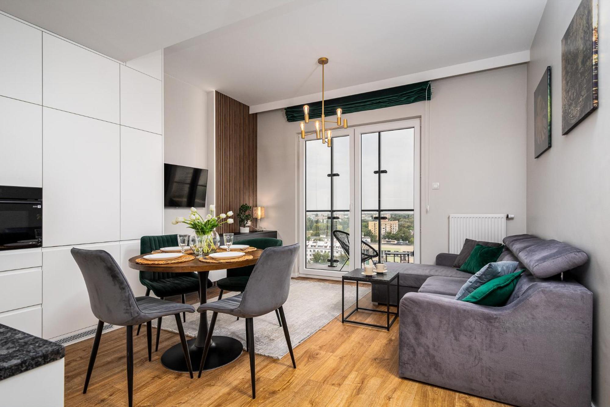 Wola Tower Deluxe Separate Bedroom With Free Garage - By Perfect * Warszawa