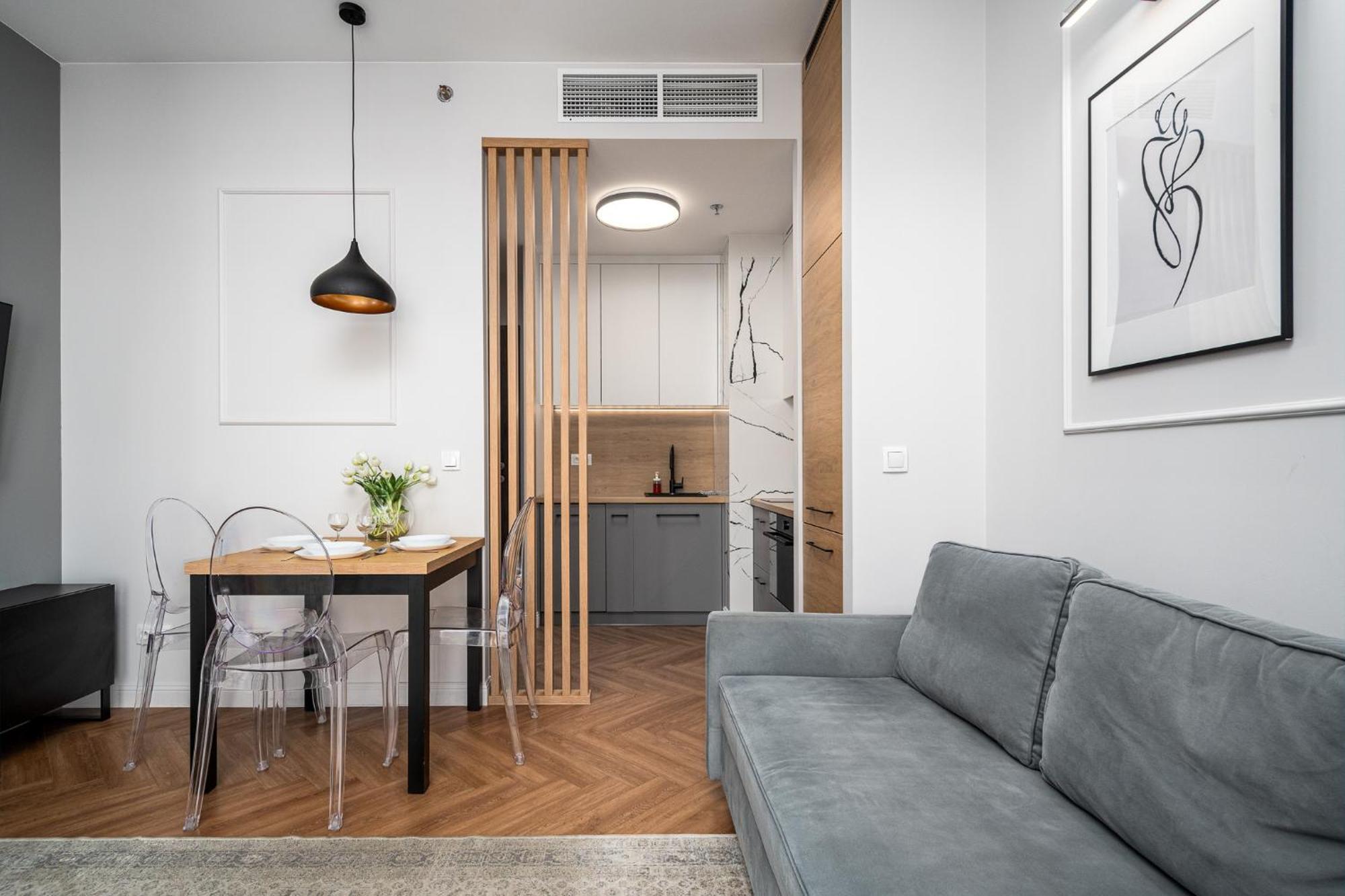 Apartment Wola Tower Deluxe Separate Bedroom With Free Garage - By Perfect Warschau