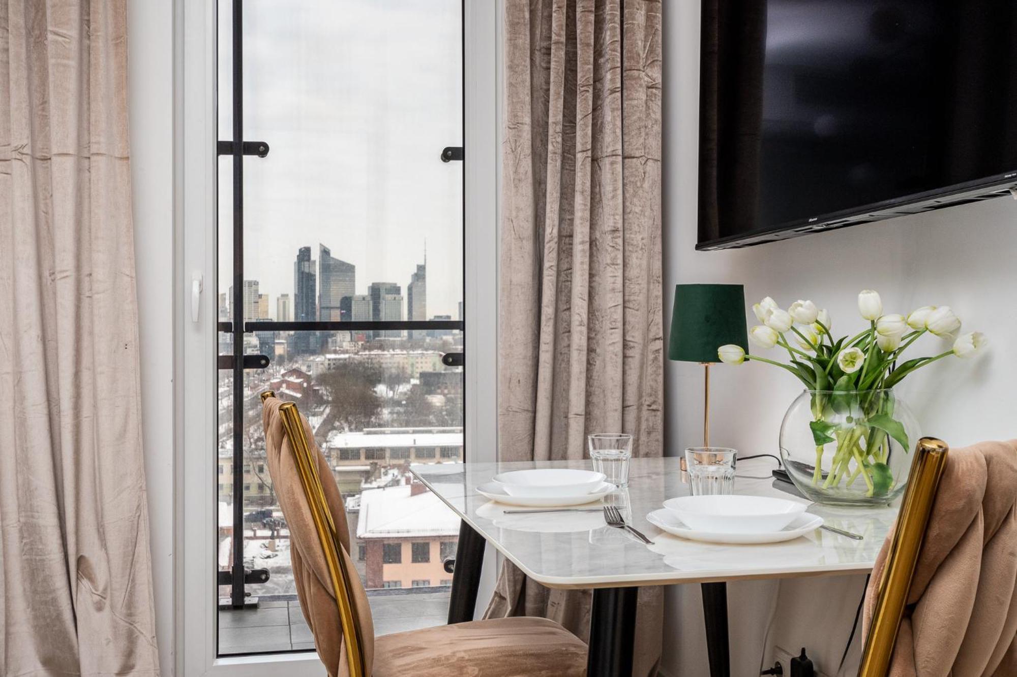 Apartment Wola Tower Deluxe Separate Bedroom With Free Garage - By Perfect