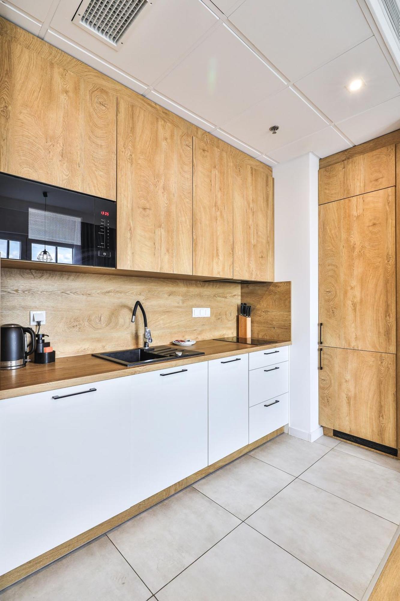 Apartment Wola Tower Deluxe Separate Bedroom With Free Garage - By Perfect Warschau